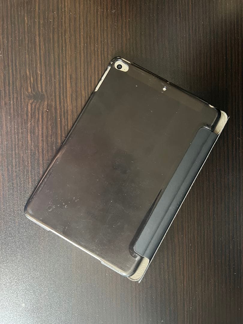 た*つ様 Apple iPad mini (第5世代) シルバー カバー付き