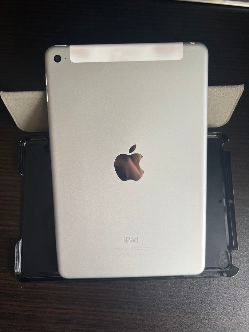 た*つ様 Apple iPad mini (第5世代) シルバー カバー付き