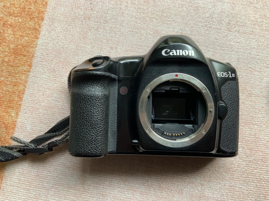 Canon EOS 1 フィルム一眼レフカメラ