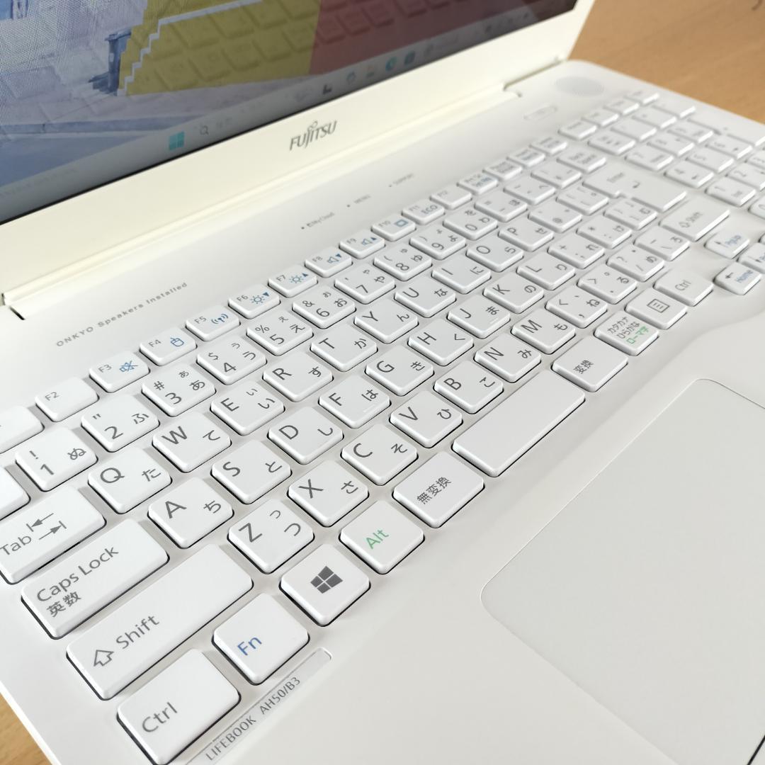 ノートPC Windows11 Core i7 SSD メモリ16GB 富士通