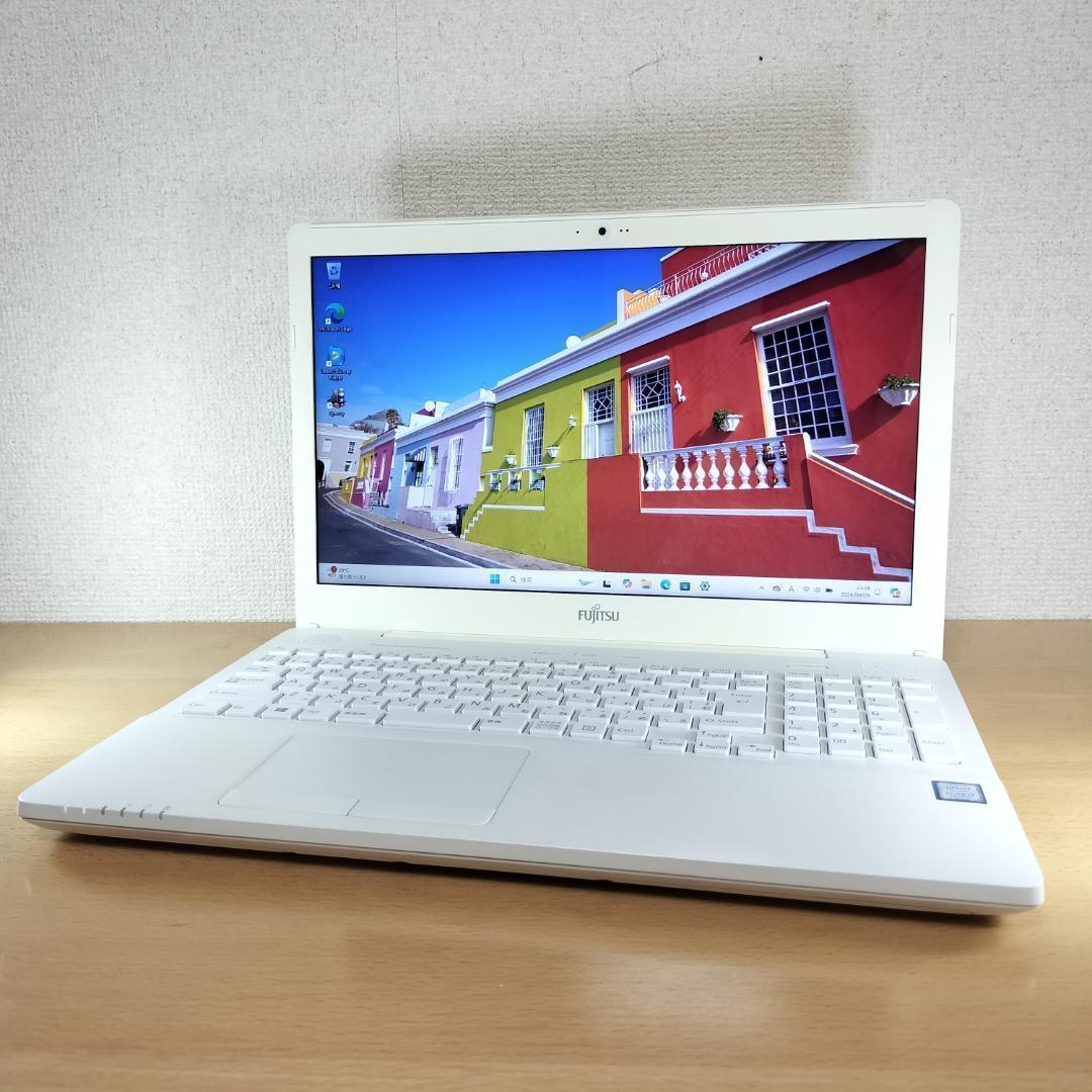 ノートPC Windows11 Core i7 SSD メモリ16GB 富士通