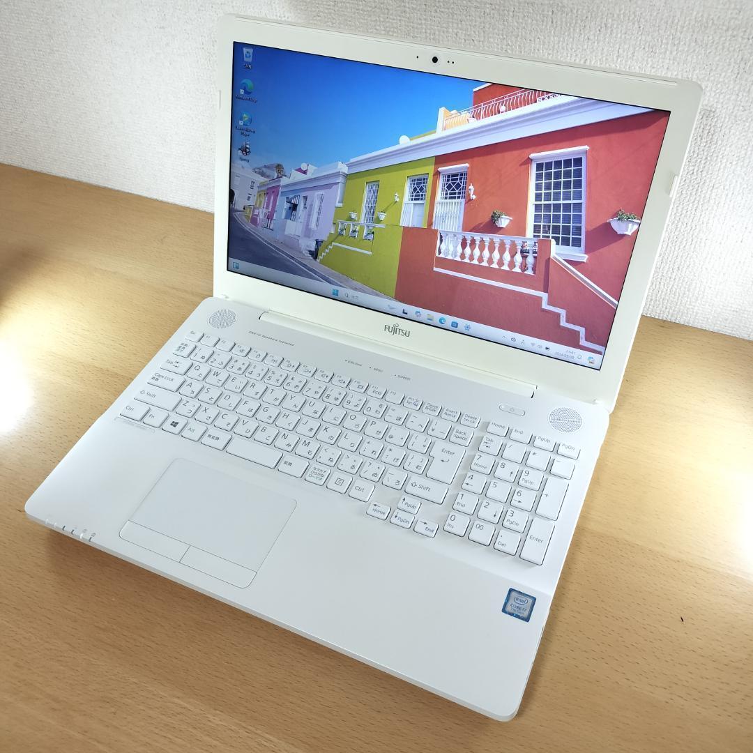 ノートPC Windows11 Core i7 SSD メモリ16GB 富士通