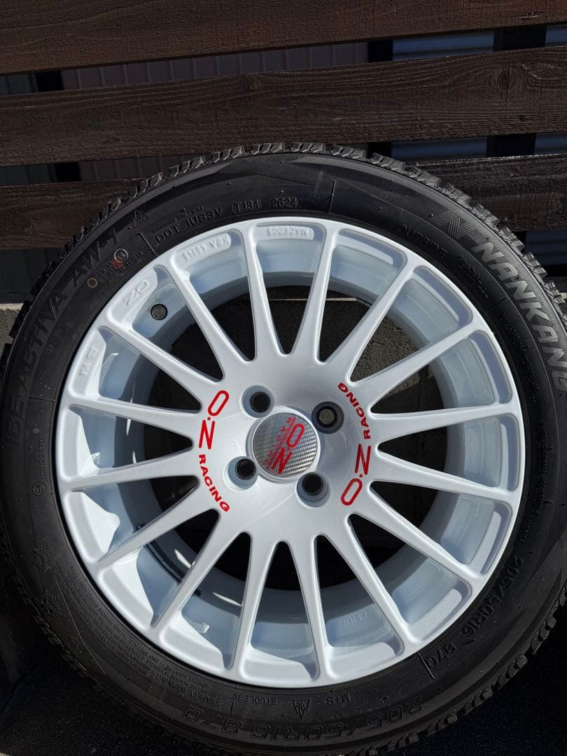 OZ Racing スーパーツーリヅモ16㌅ ナンカンスタッドレスタイヤ セット