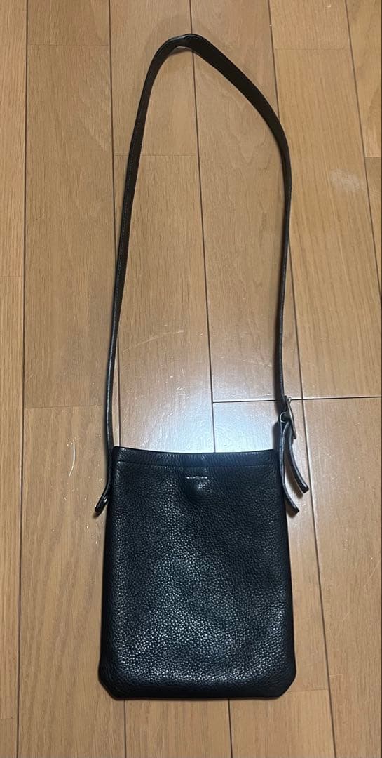 黒レザー ショルダーバッグ　エンダースキーマ