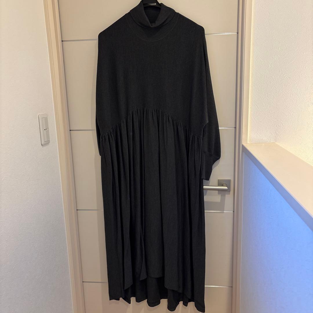 ★★Curensology ウールハイネックワンピース美品（濃いグレー）
