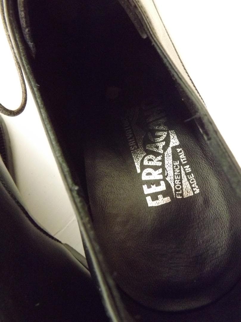 サルヴァトーレ・フェラガモ イタリア製 レザー ストレートチップ 革靴 24.5