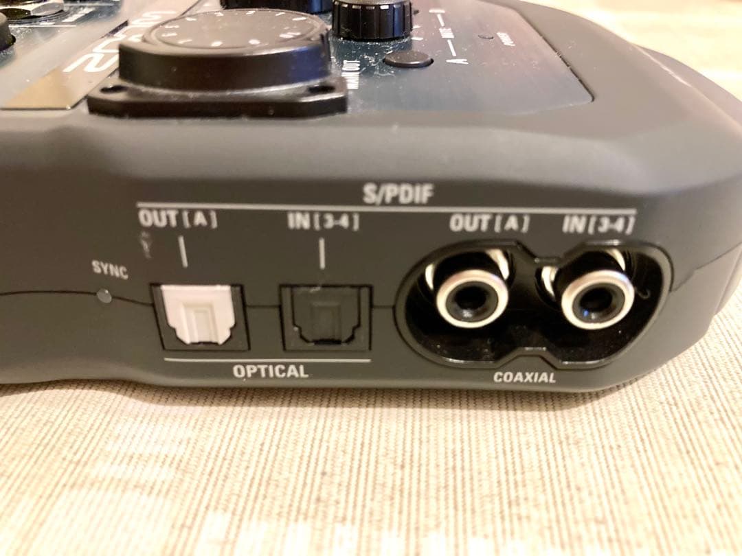 ZOOM U-44 オーディオインターフェイス