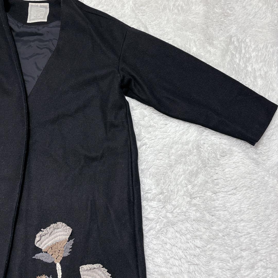 【BEARDSLEY】刺繡デザイン ノーカラーコート 黒 ウール混 size F