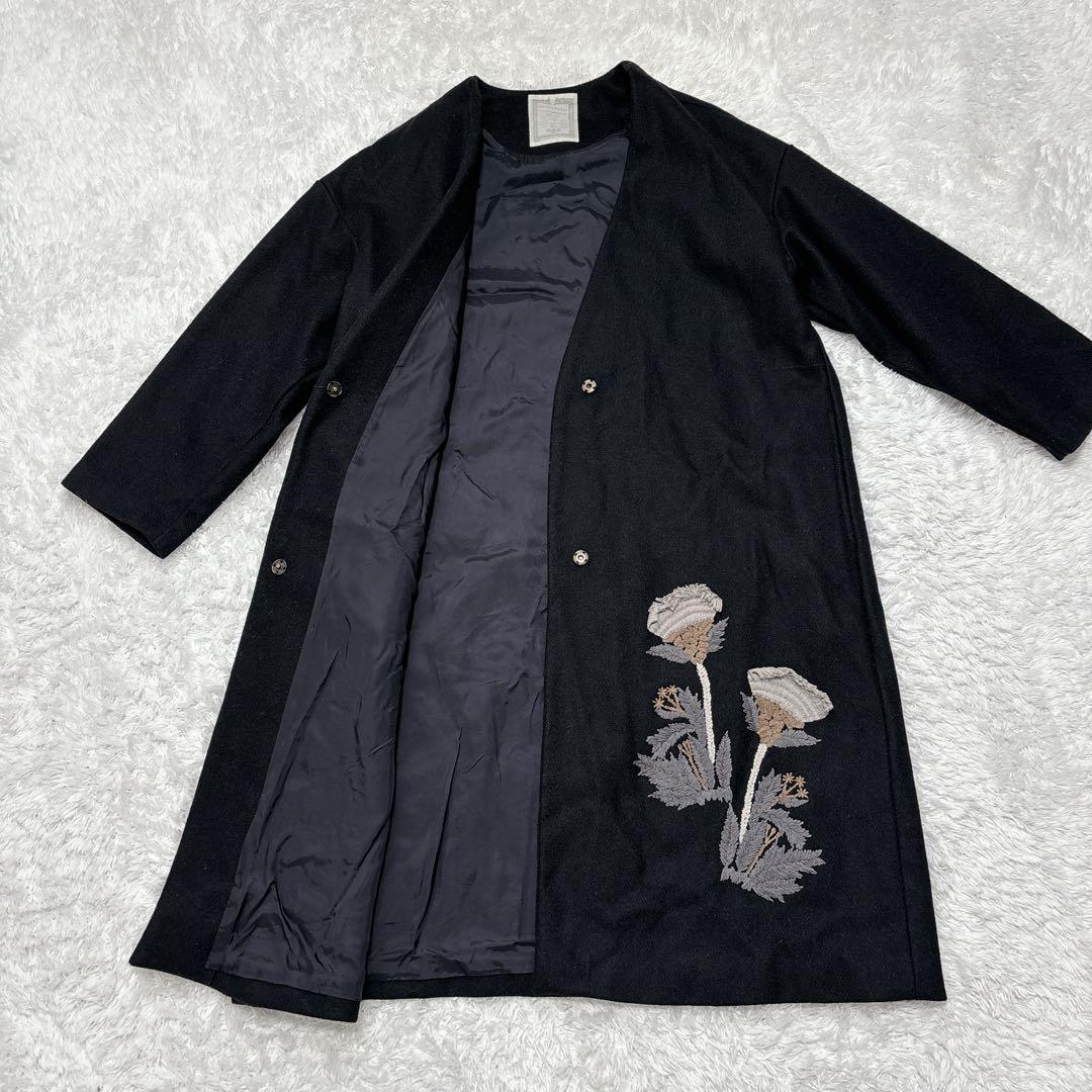 【BEARDSLEY】刺繡デザイン ノーカラーコート 黒 ウール混 size F