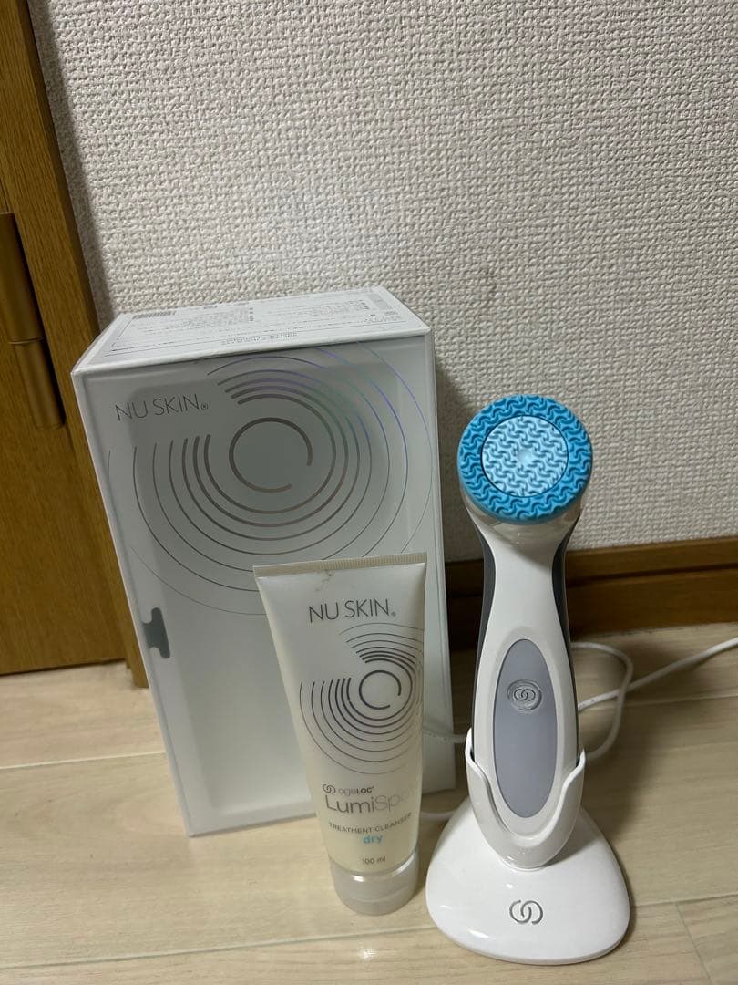 お値下げ中！ルミスパ　ニュースキン美顔器