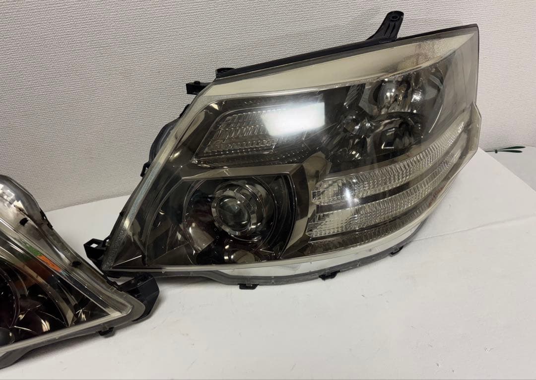 送料込 トヨタ アルファード10系 後期 純正 HID ヘッドライト 左右セット