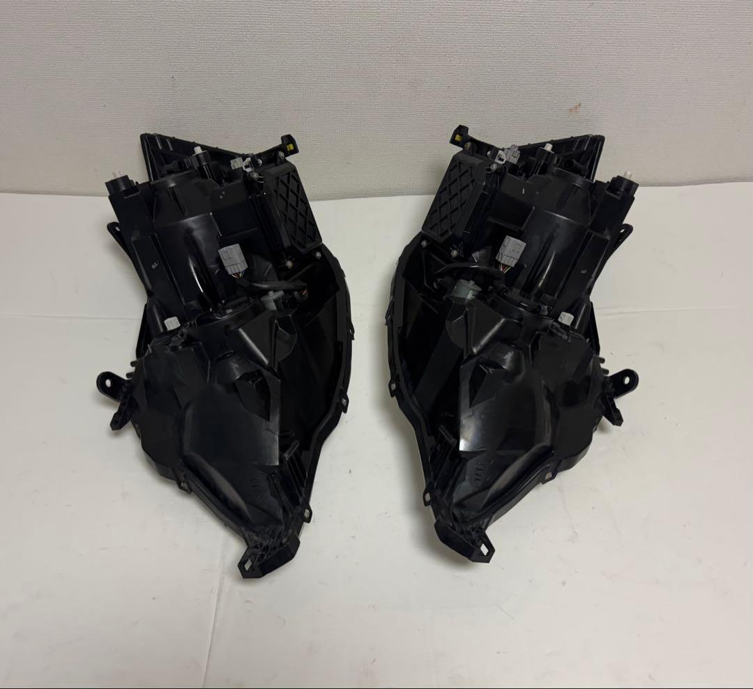 送料込 トヨタ アルファード10系 後期 純正 HID ヘッドライト 左右セット