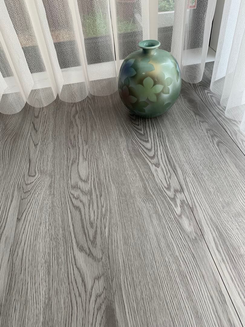 フローリングシート、フロアタイル手厚1.5m m木目調 63枚5畳分床用