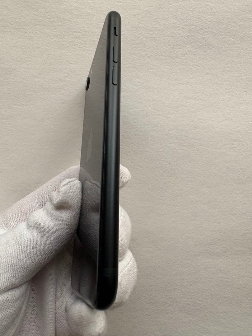 iPhoneSE(第三世代) 64GB