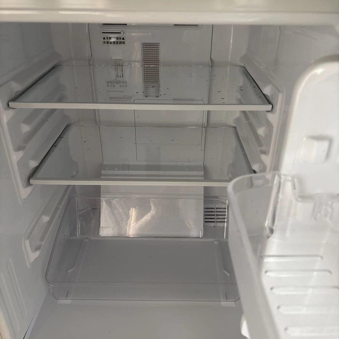 シャープ 冷蔵庫 SJ-D14B-W 137L ノンフロン　1人暮らし向き