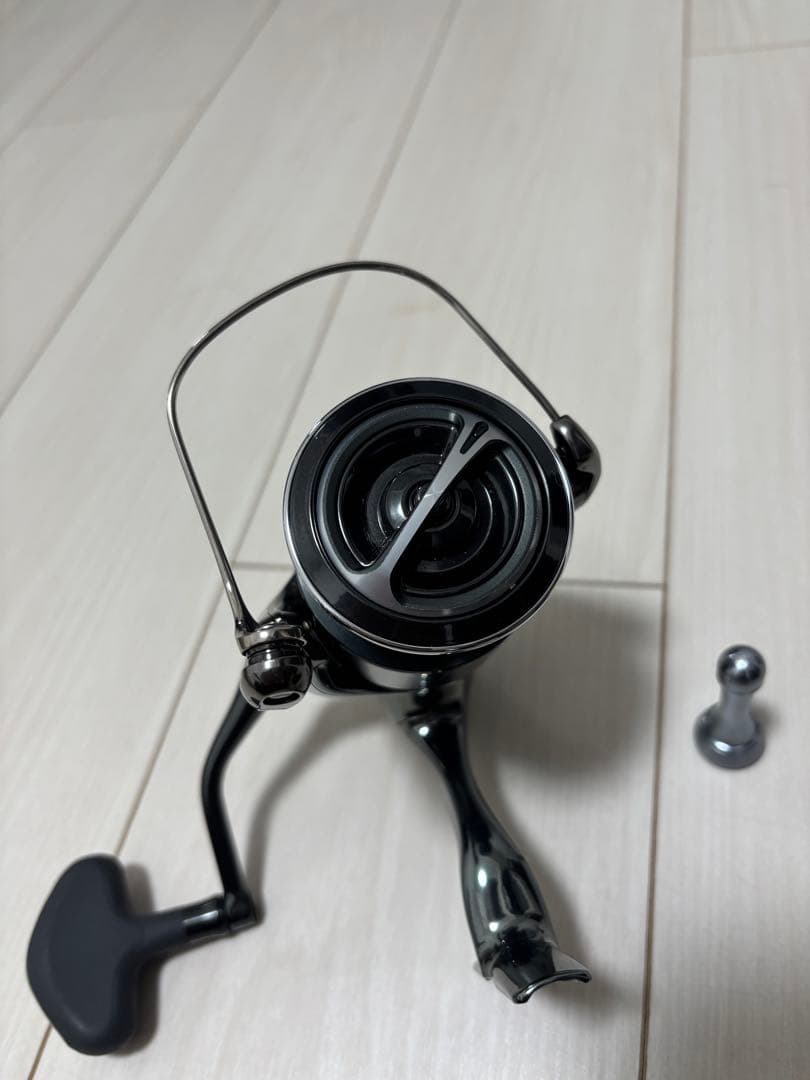 シマノ 22ステラ 4000XG STELLA シマノ純正リールスタンド付き