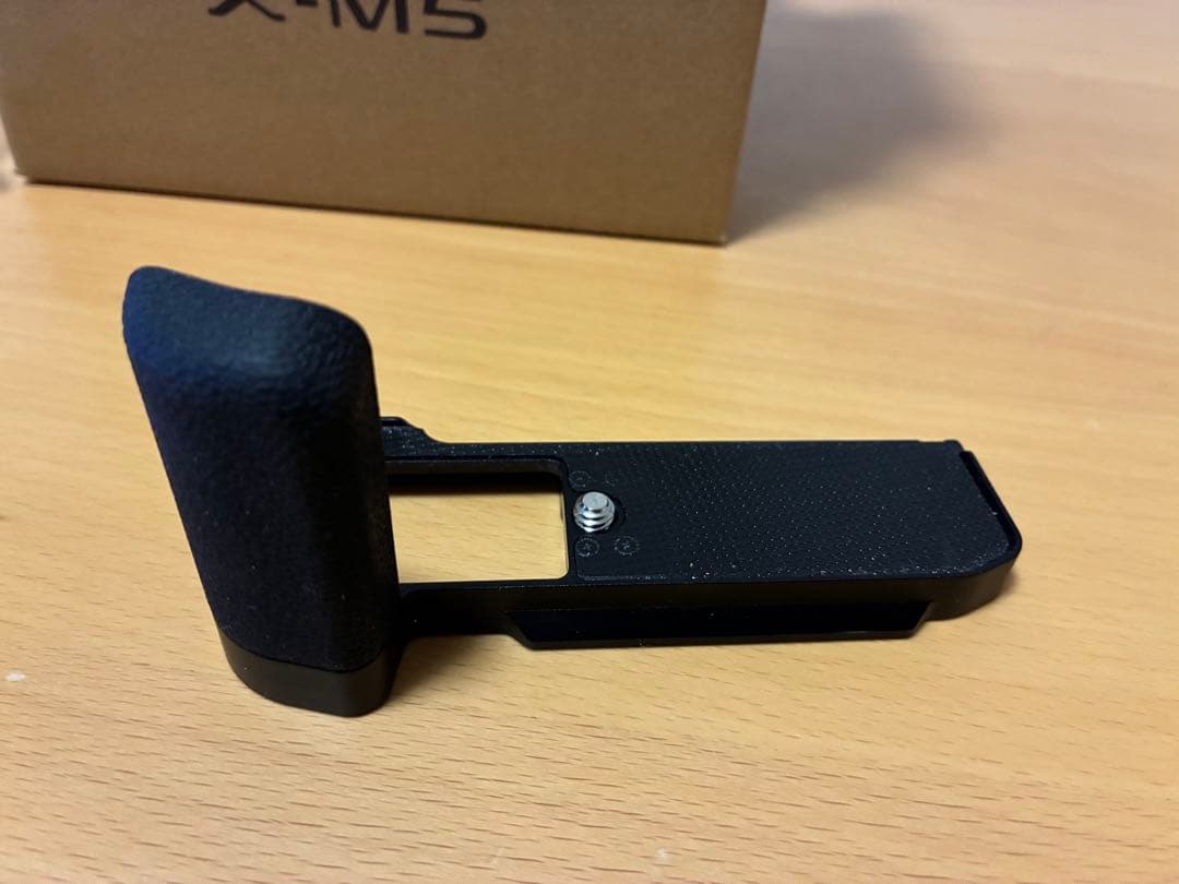 （Tony ）FUJIFILM X-M5 ミラーレスカメラ（グリップ付）