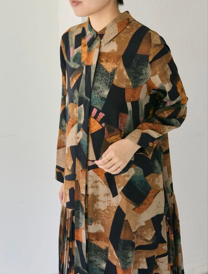 ear PAPILLONNER(イア パピヨネ) 襟付きプリーツワンピ