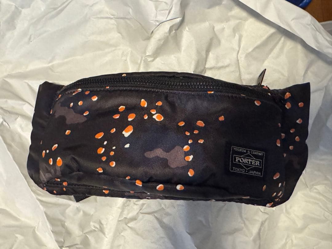 PORTER ボディバッグ 黒・オレンジ斑点