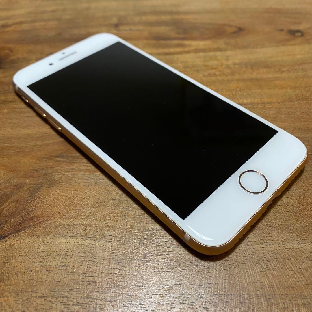 iPhone8 64GB SIMフリー 画面割れナシ 背面下部にクラック有り