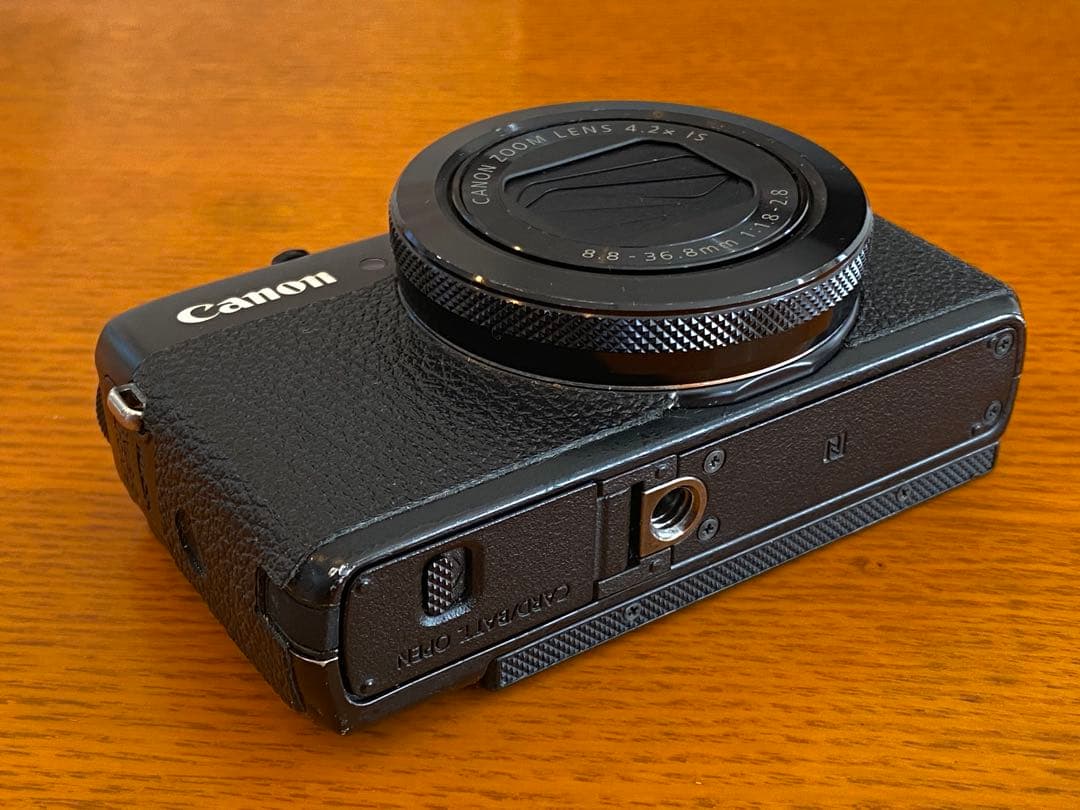 Canon PowerShot G7X 本体 充電器付 実働品 ジャンク扱い