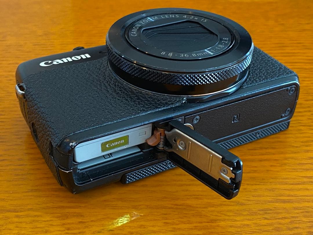 Canon PowerShot G7X 本体 充電器付 実働品 ジャンク扱い