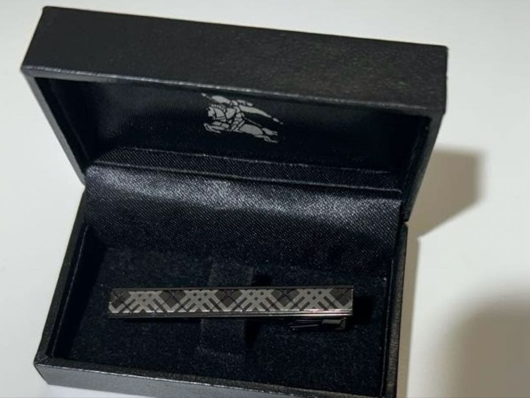 BURBERRY BLACK LABEL ブラック ネクタイピン　　チェック柄