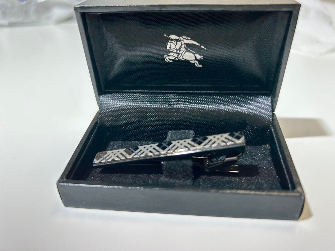 BURBERRY BLACK LABEL ブラック ネクタイピン　　チェック柄