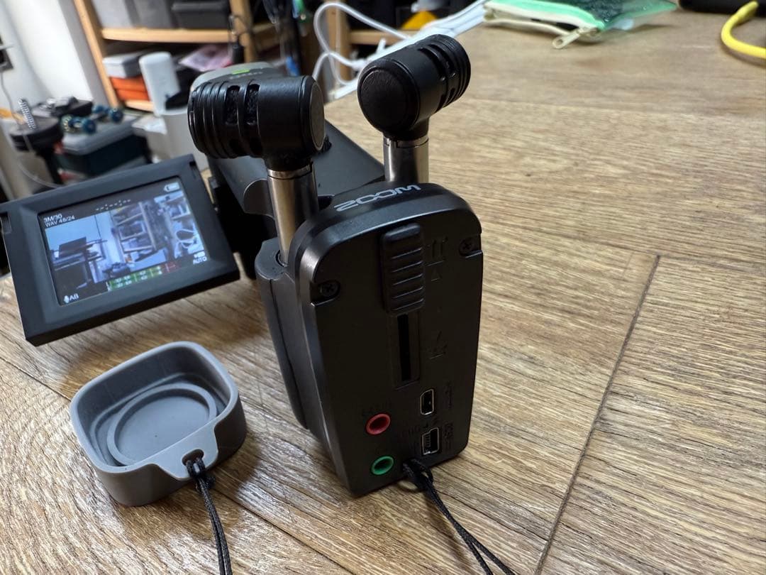 ビデオカメラ ZOOM Q4n