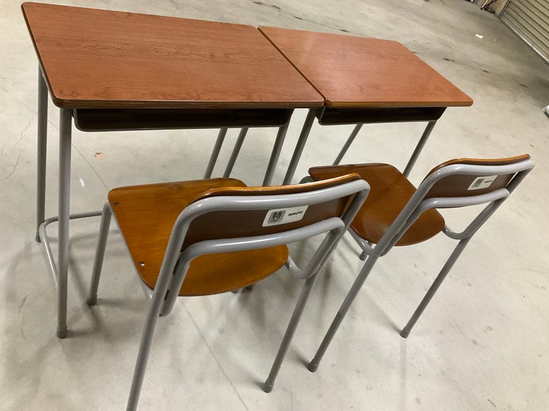 これがラスト1点！！　⭐️美品⭐️ 学習机 なつかしい学校の机と椅子　2セット