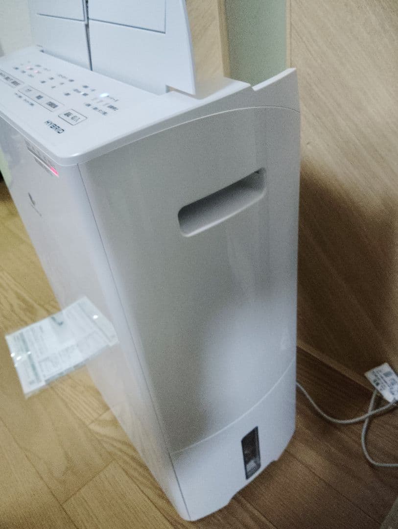 【極美品】Panasonic 衣類乾燥除湿機 F-YHVX120 2023年式