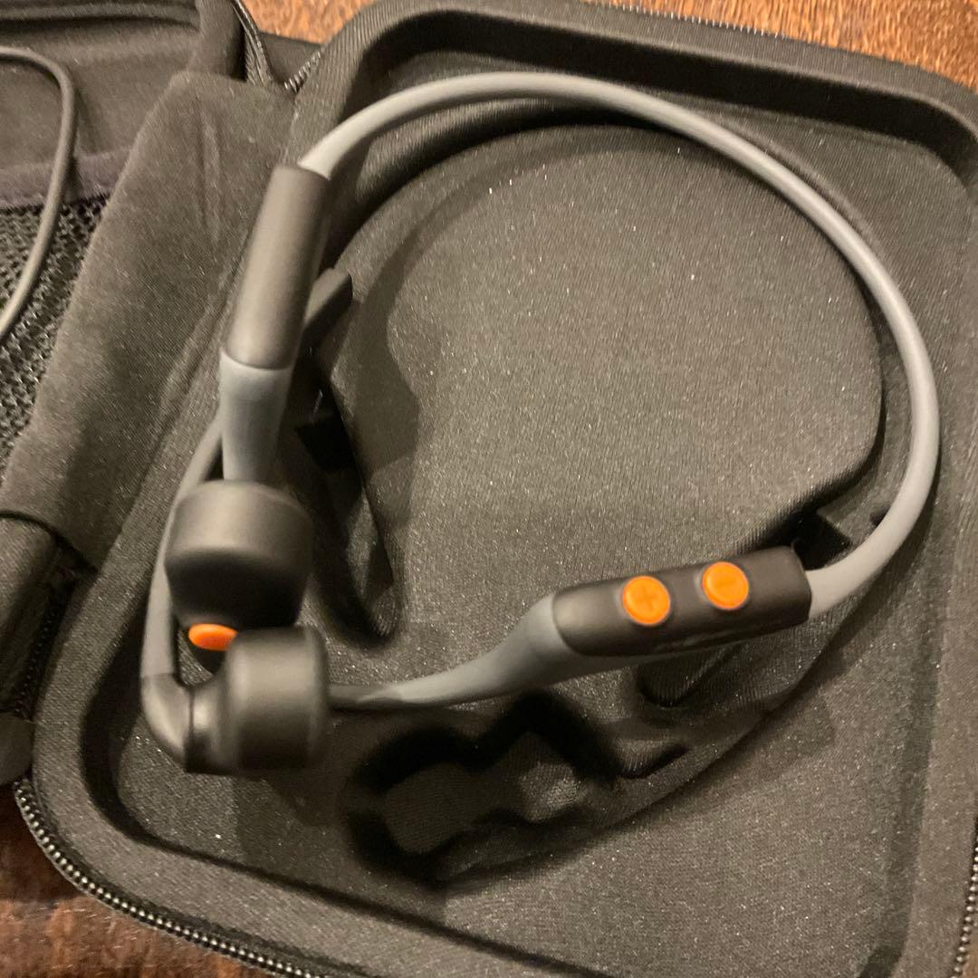 Shokz OpenComm 骨伝導イヤホン 充電ケーブル付