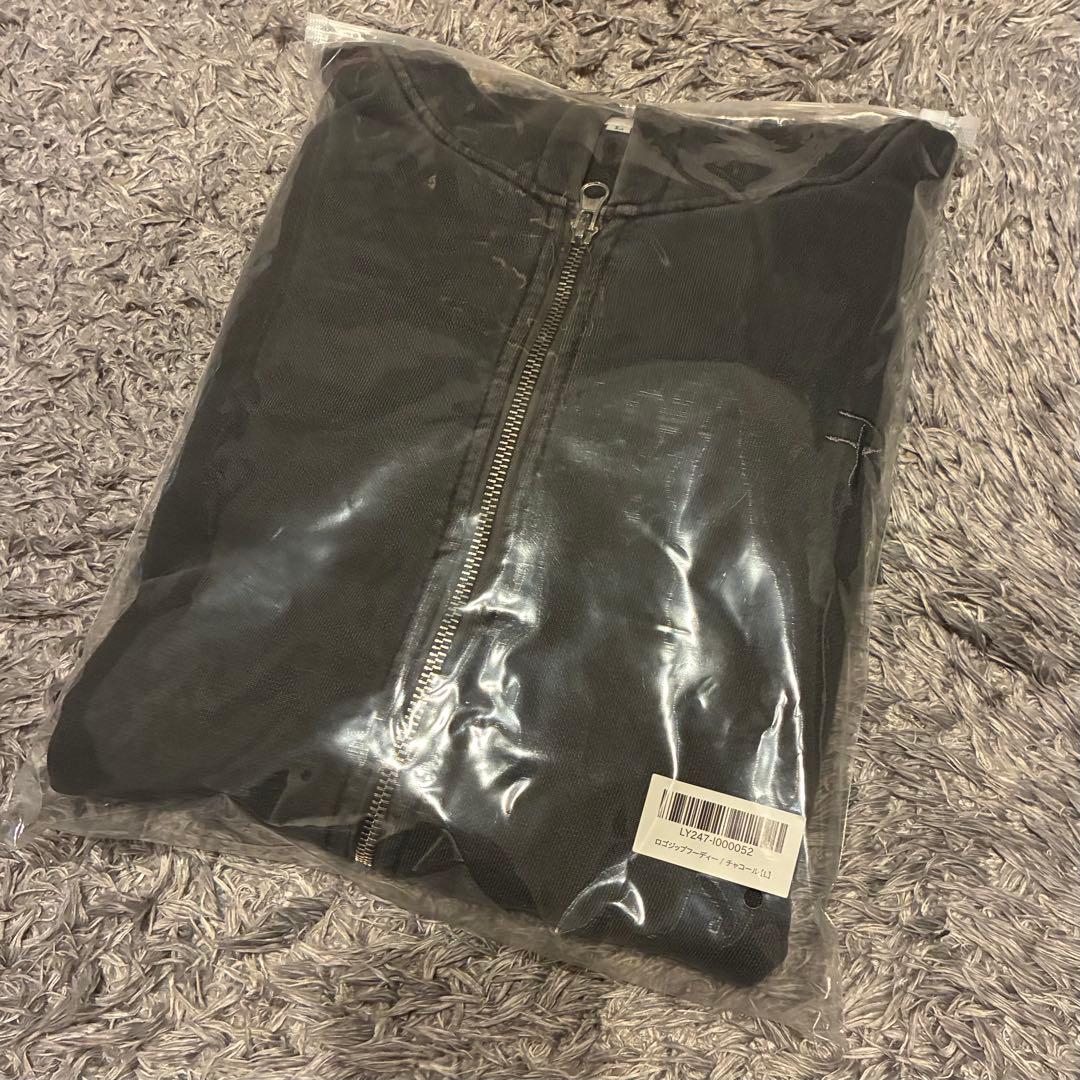 らっだぁ　ロゴジップフーディー　Lサイズ　チャコール