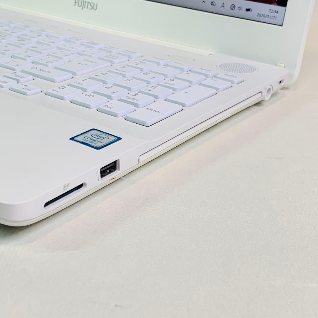 Core i7✨SSD1TB✨32GB✨カメラ✨オフィス✨富士通✨ノートパソコン