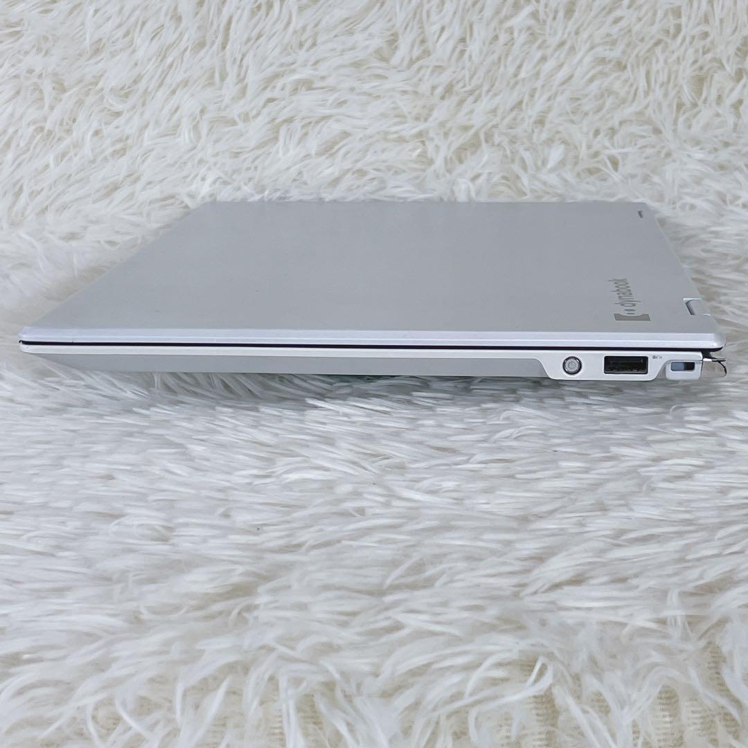 Windowsノート本体 TOSHIBA Dynabook VZ62/FS i5-8250U