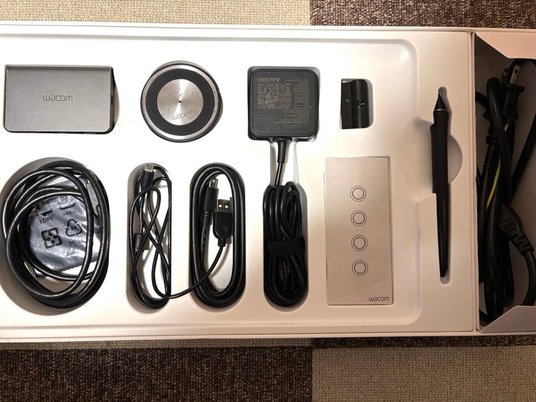 Wacom Cintiq Pro 13DTH-1320/K0液晶タブレット