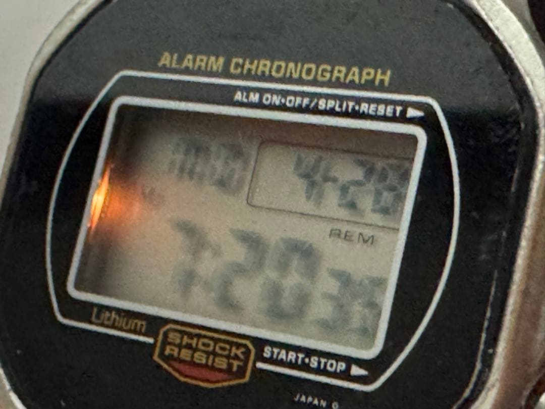 CASIO G-SHOCK ＤＷ-5700 スクリューバック　スティング 豆電球