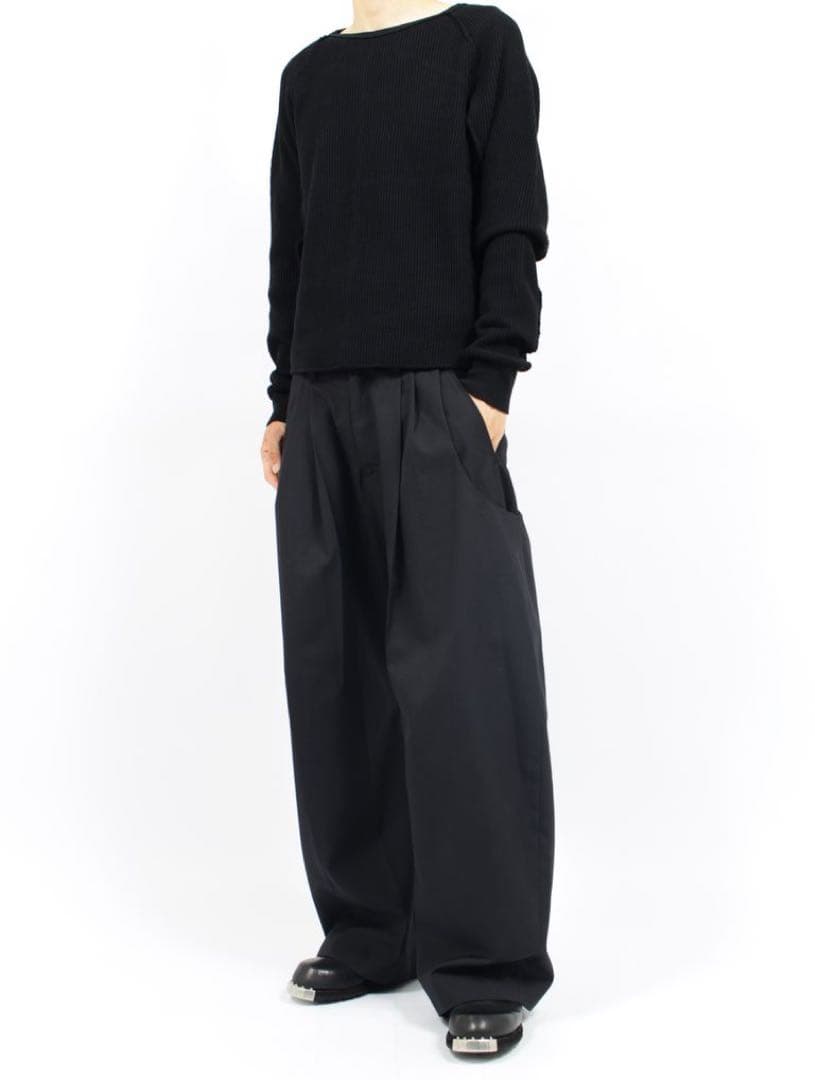 ［NVER FORGET］ カーブシルエットトラウザーズ