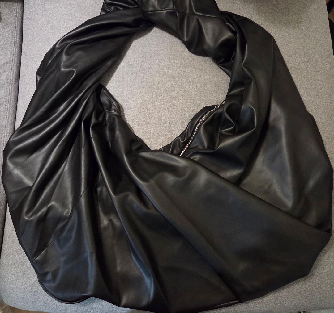 バッグ FUMITO GANRYU Draped Shoulder Bag Black