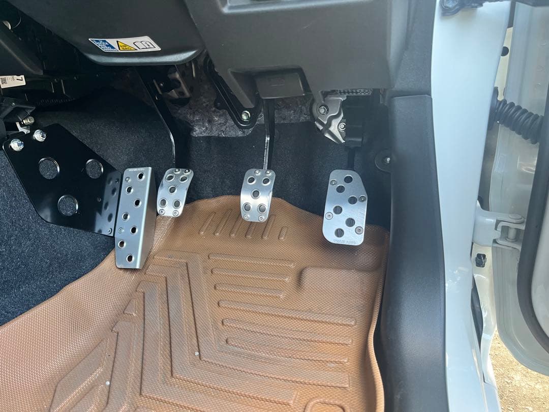 アピオアルミMTペダルセット・ジムニーJB64,JB74 4026-05C