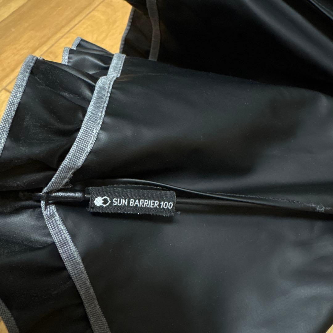 サンバリア100 フリル　フロストグレー　2つ折り日傘