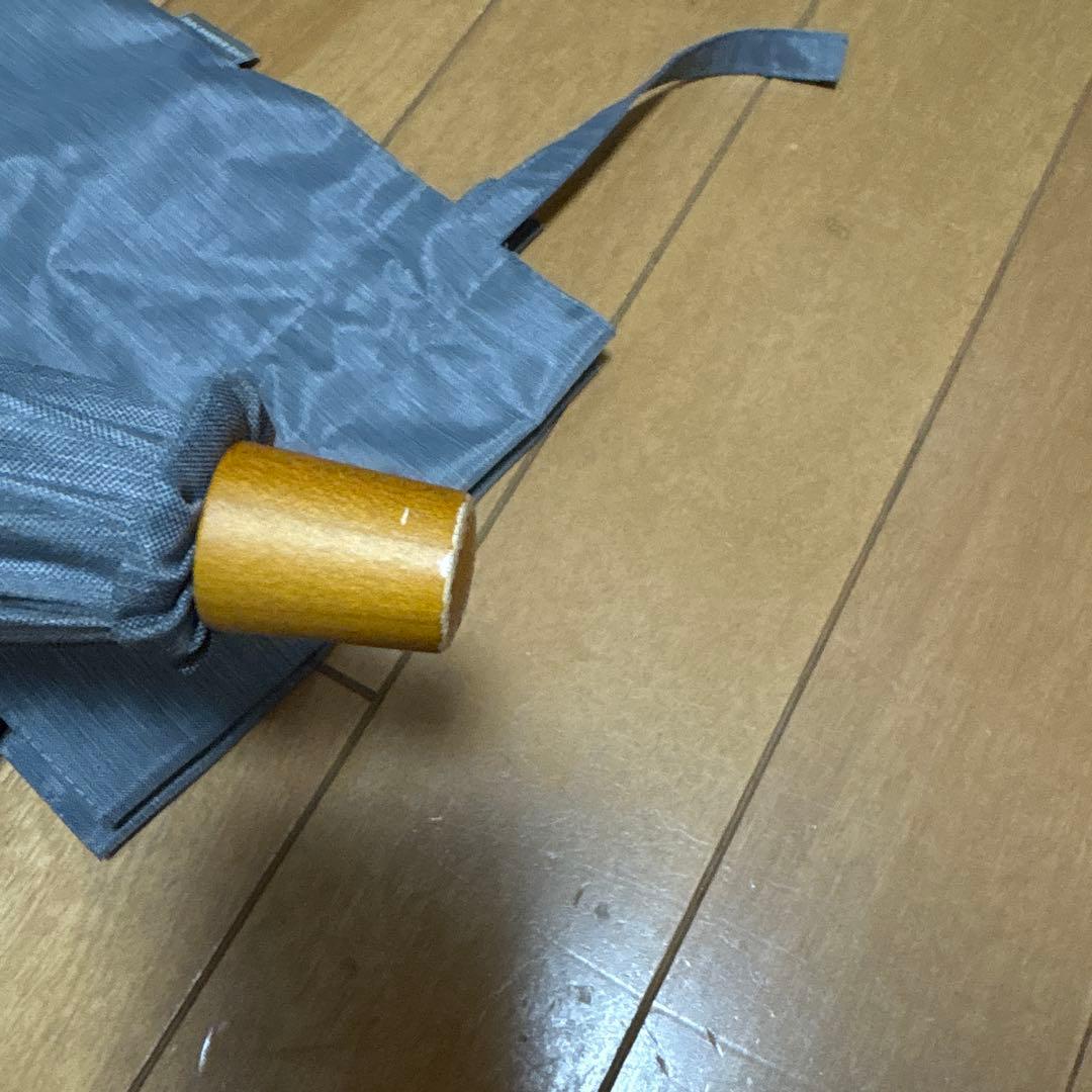 サンバリア100 フリル　フロストグレー　2つ折り日傘