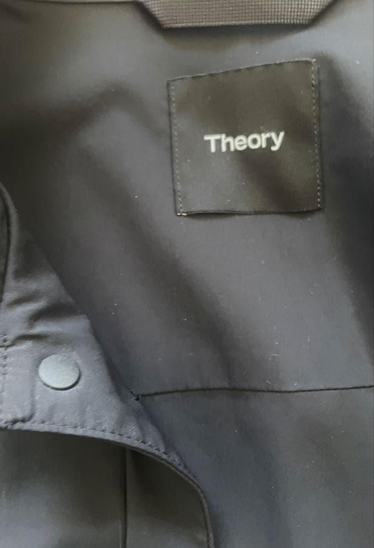 お買い得、未使用‼️Theory ブラック ナイロンジャケット