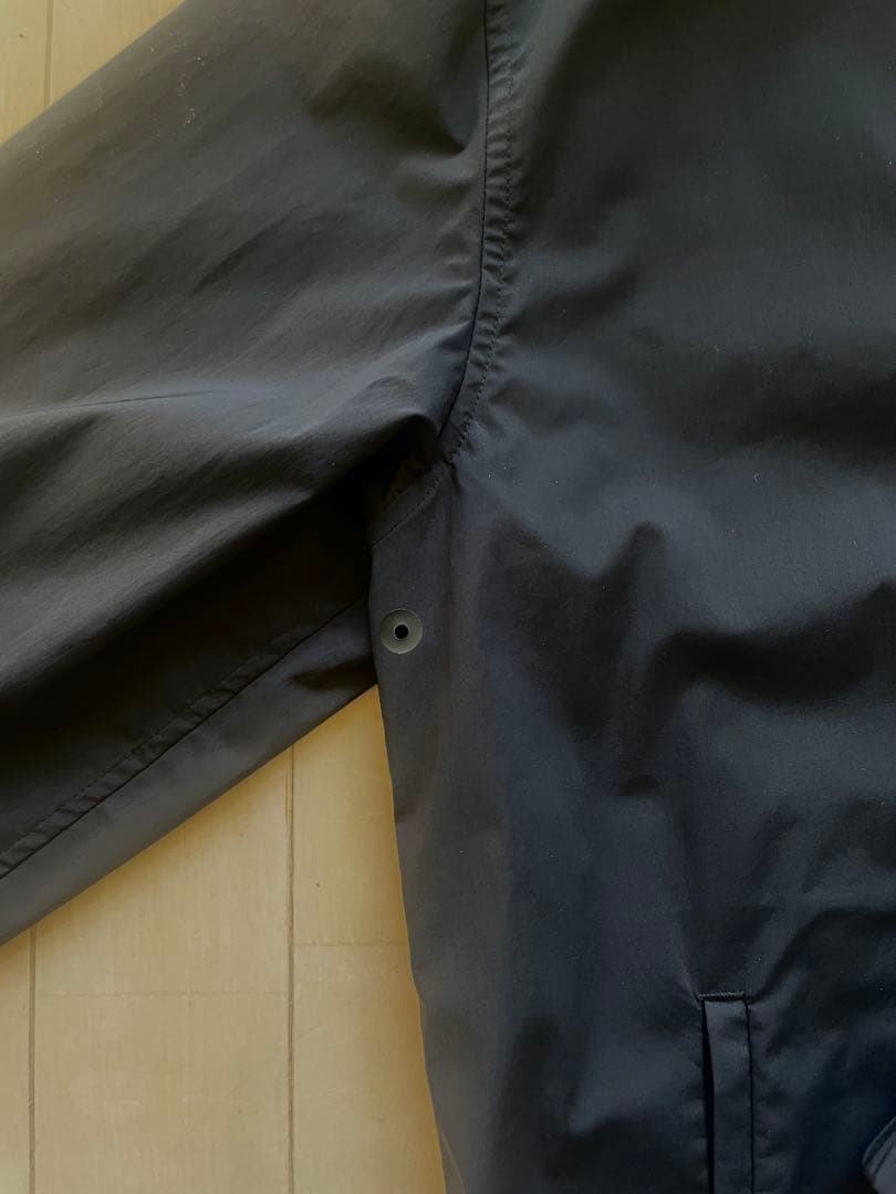 お買い得、未使用‼️Theory ブラック ナイロンジャケット