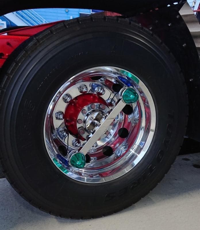 鏡面ステンレス製 大型車用 19.5インチ ホイール マーカー スピンナー 2個