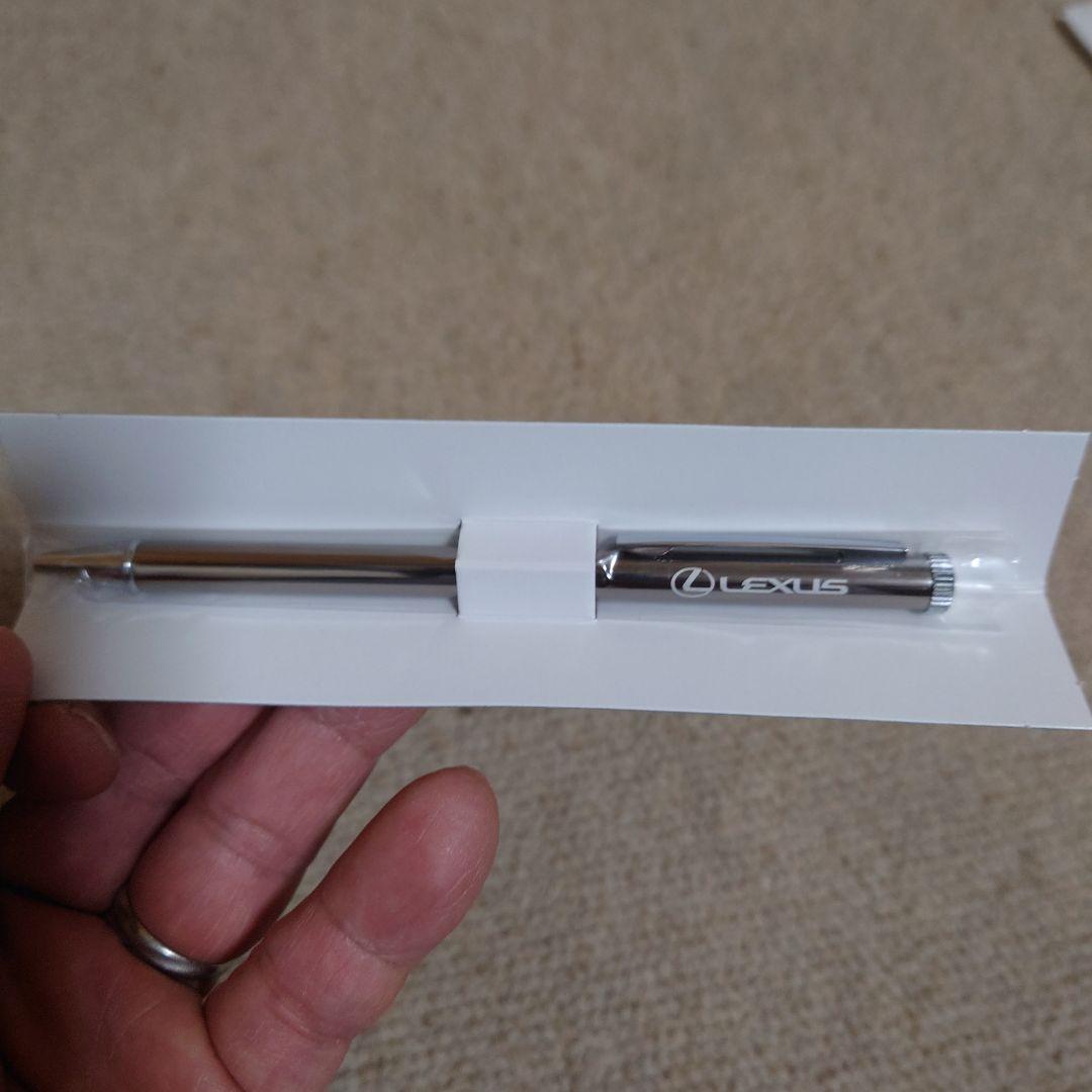 LEXUS マークレビンソンのワイヤレスヘッドホン＆LEXUSノベルティ