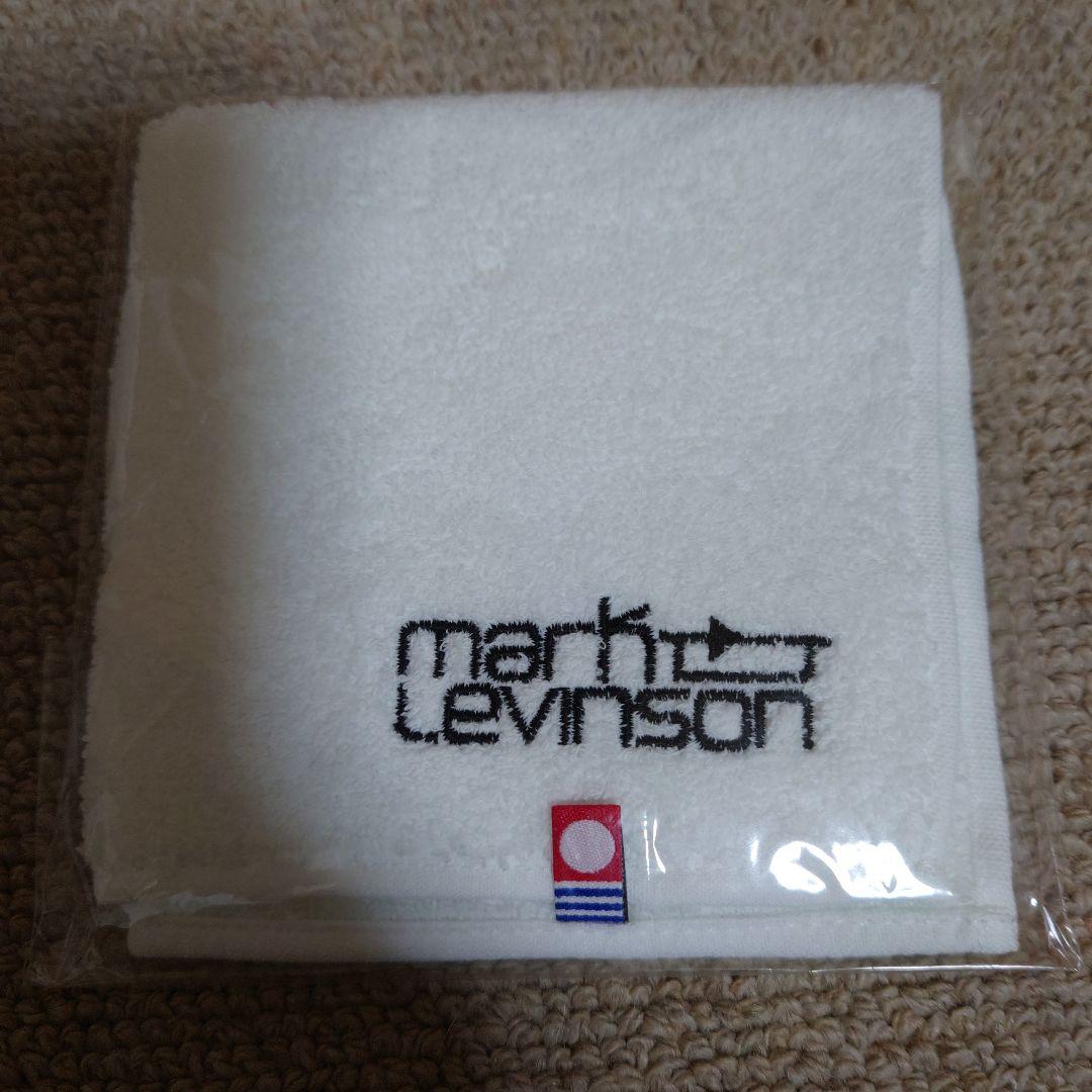 LEXUS マークレビンソンのワイヤレスヘッドホン＆LEXUSノベルティ