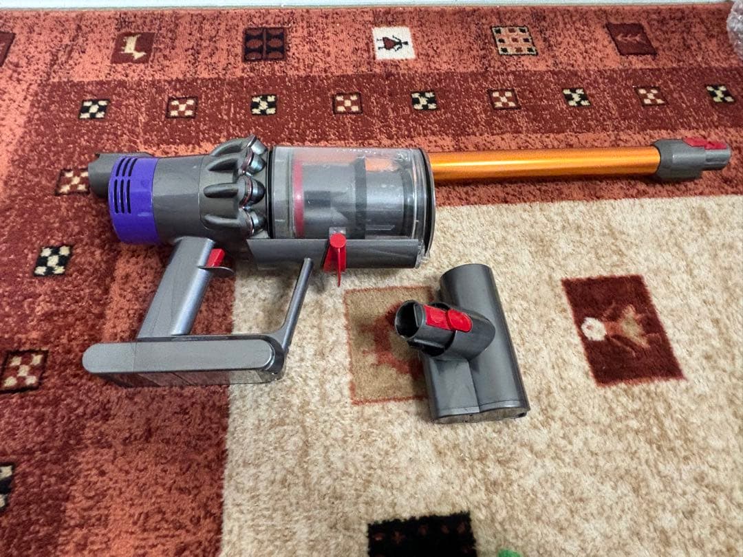 Dyson Cyclone V10 Fluffy SV12 ワイヤレス掃除機本体
