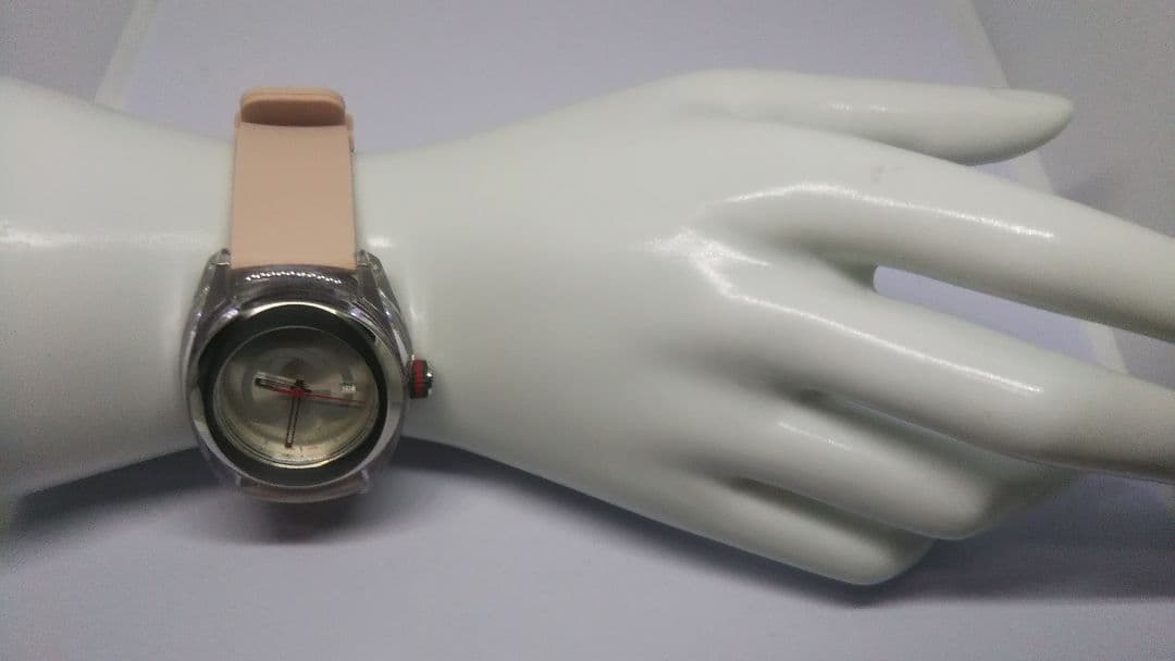 【電池交換済み】GUCCI シンク ラバーベルト 腕時計