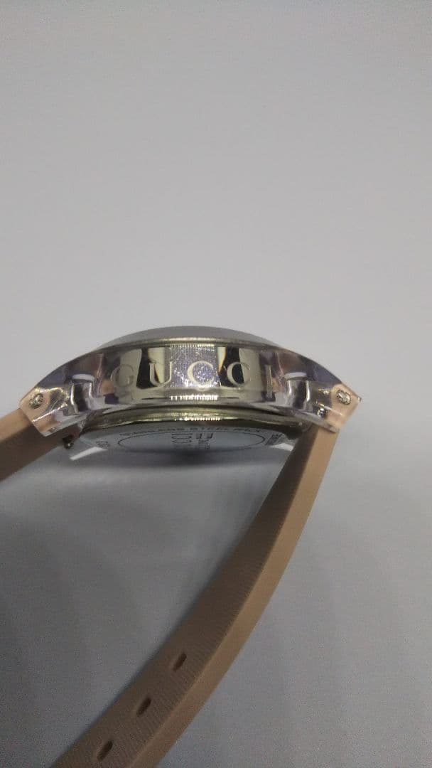 【電池交換済み】GUCCI シンク ラバーベルト 腕時計